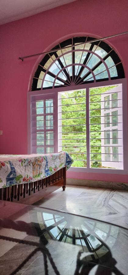 ホテル Jj'S White House Thrissur エクステリア 写真