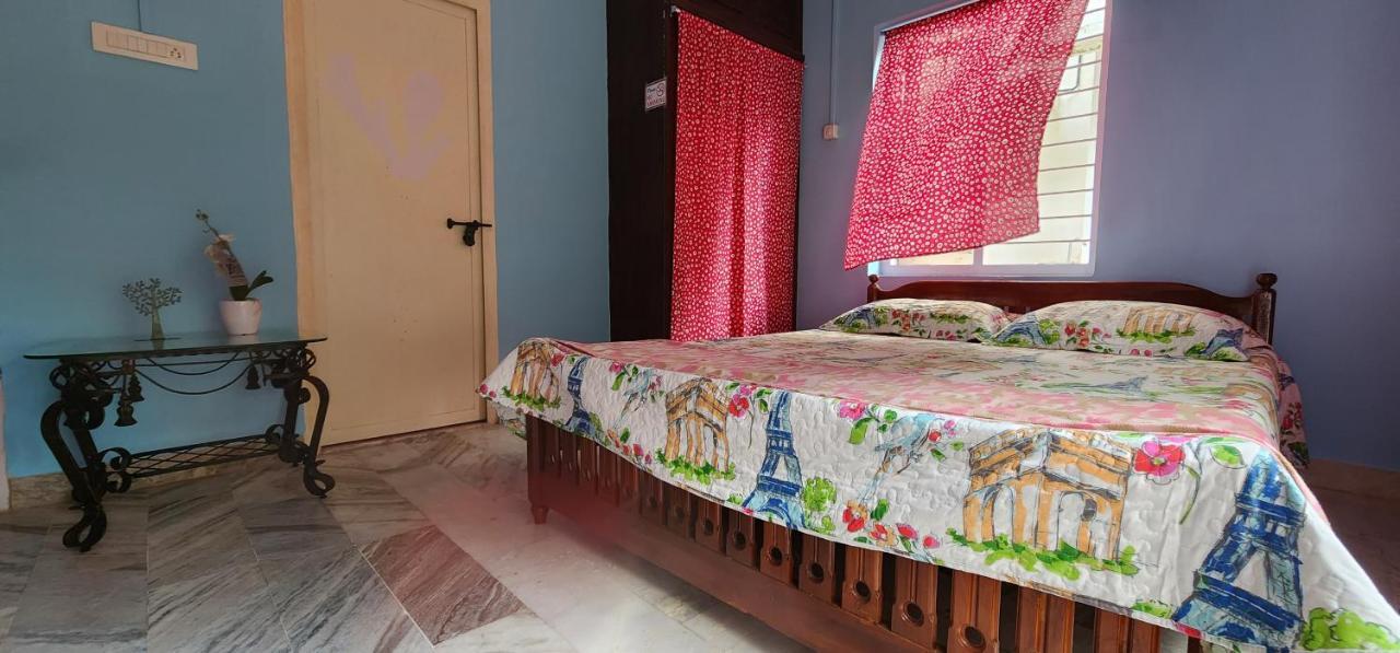 ホテル Jj'S White House Thrissur エクステリア 写真