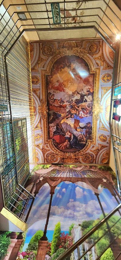 ホテル Jj'S White House Thrissur エクステリア 写真