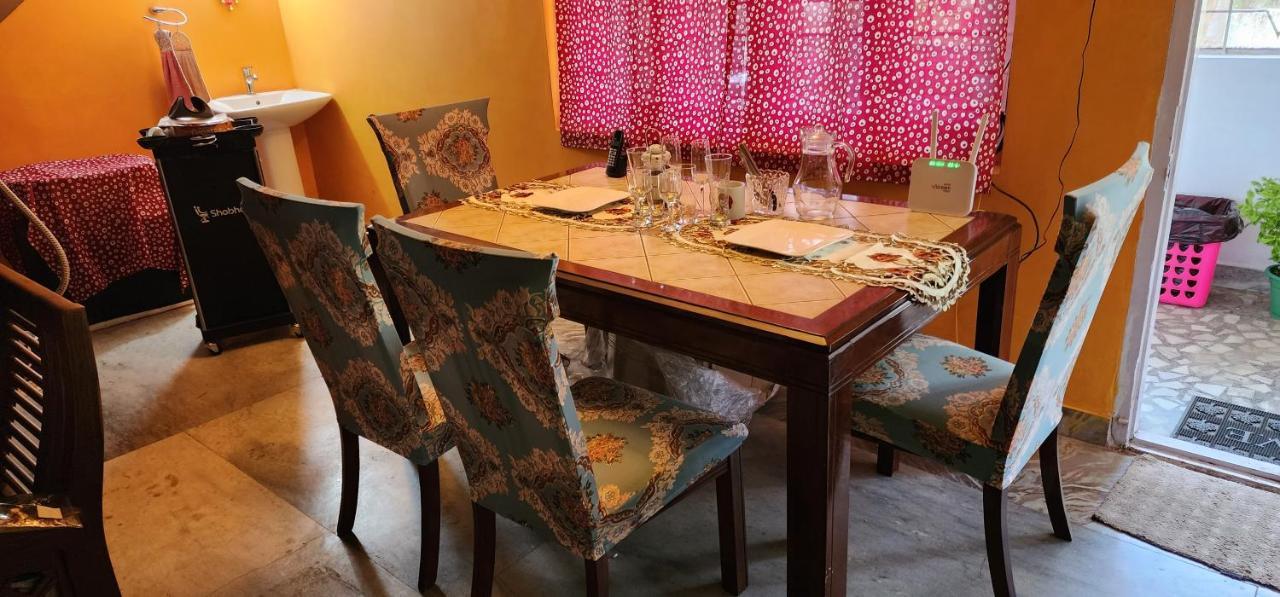 ホテル Jj'S White House Thrissur エクステリア 写真