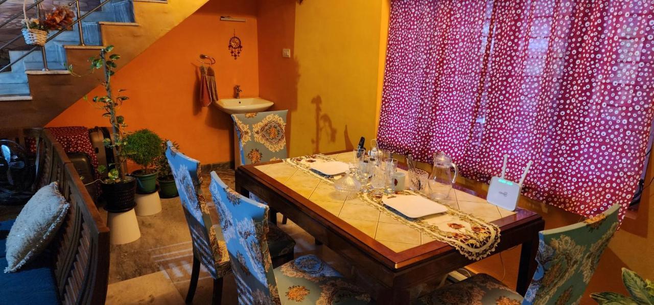 ホテル Jj'S White House Thrissur エクステリア 写真