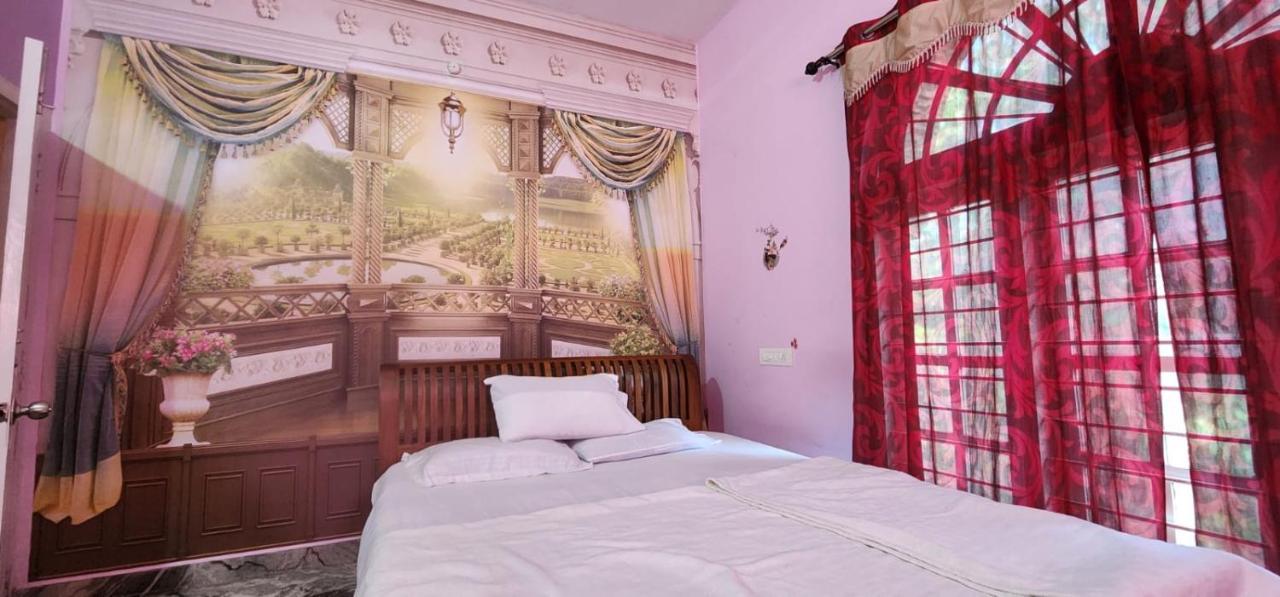 ホテル Jj'S White House Thrissur エクステリア 写真